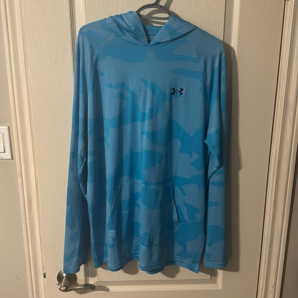 Under armour nwt light hoodie